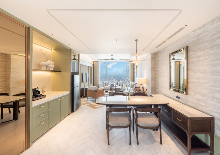 Dining Room 10
