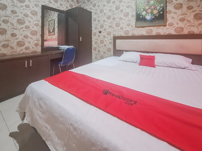 Bedroom 3, Hotel Arwana Safari puncak RedPartner, Bogor