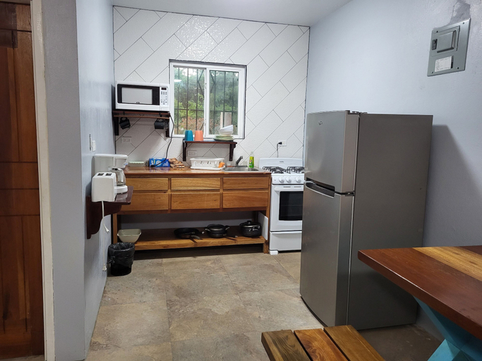 Bathroom 4, Rachel Land Apartment Suites