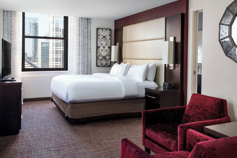 Bedroom 3, Residence Inn Chicago Downtown/Loop, Cook