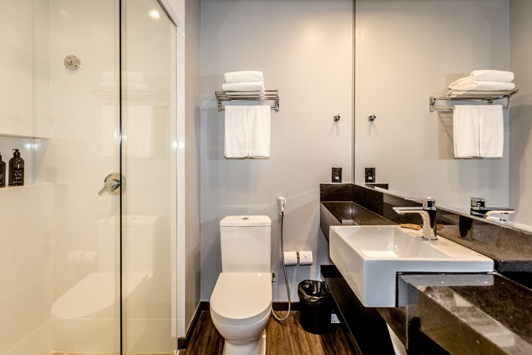 Bathroom 5, Tri Hotel Premium Itapema, Itapema