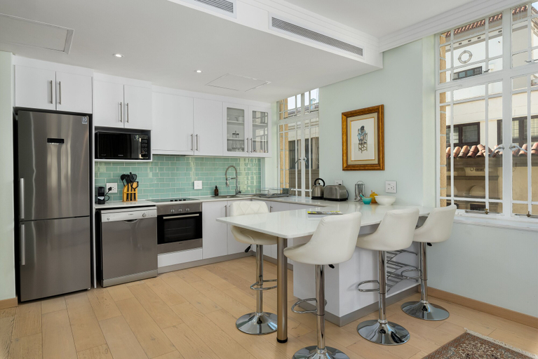 Others 5, Mandela Rhodes F503, City of Cape Town