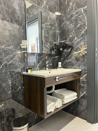 Bathroom 5, Berlin Suite Hotel Trabzon, Merkez