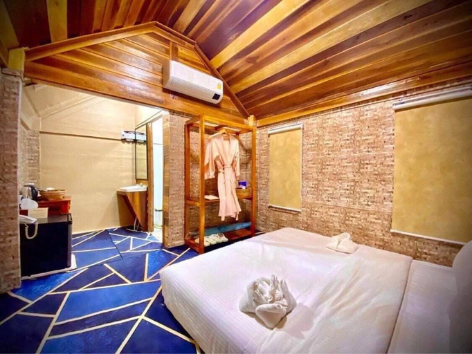 Bedroom 4, Damnak Borey Resort, Kampot