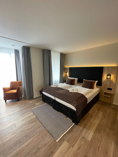 Bedroom 3, Hotel Faldernpoort, Emden