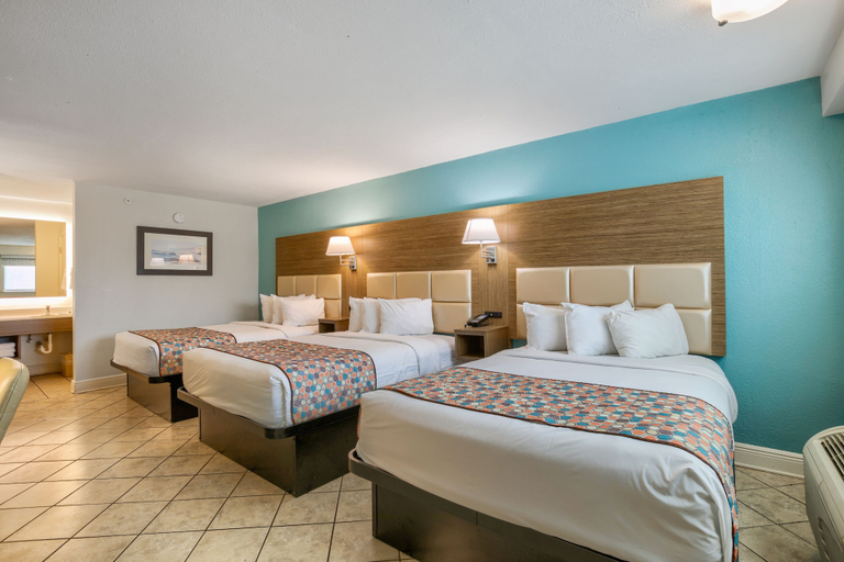 Bedroom 5, Beachside Resort Hotel, Baldwin