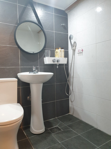 Bathroom 3, Red Clay Pension, Gangneung