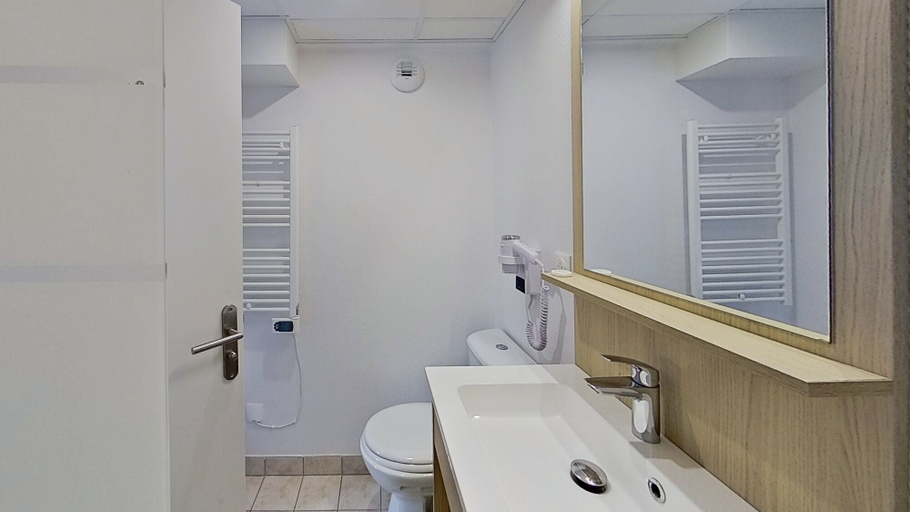 Bathroom 4, City Residence PARIS SAINT-MAURICE, Val-de-Marne