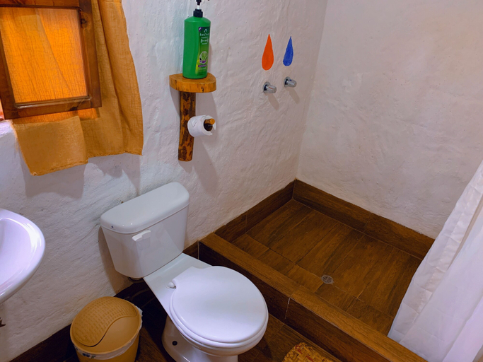 Bathroom, PONDOWASI LODGE, Ibarra