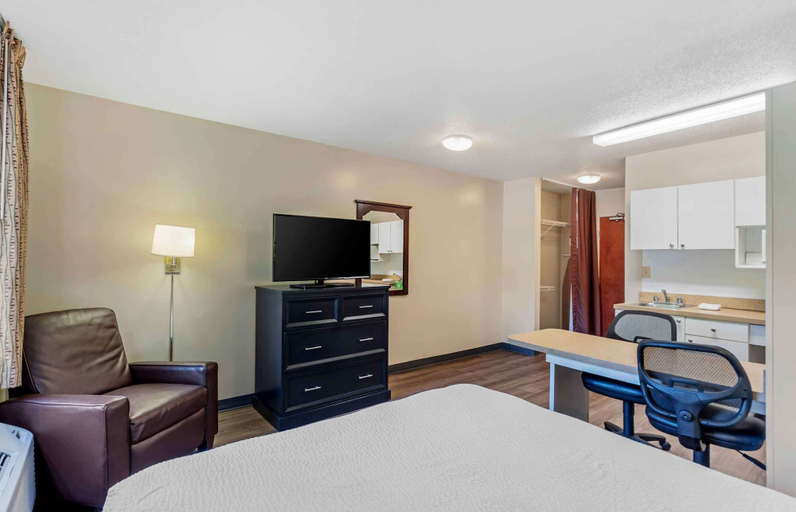 Bedroom 9