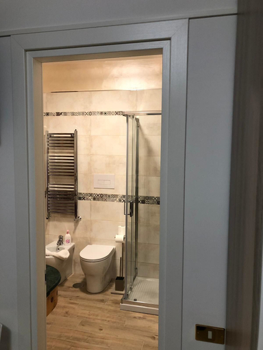 Bathroom 5, B&B Il Cavaliere, Salerno