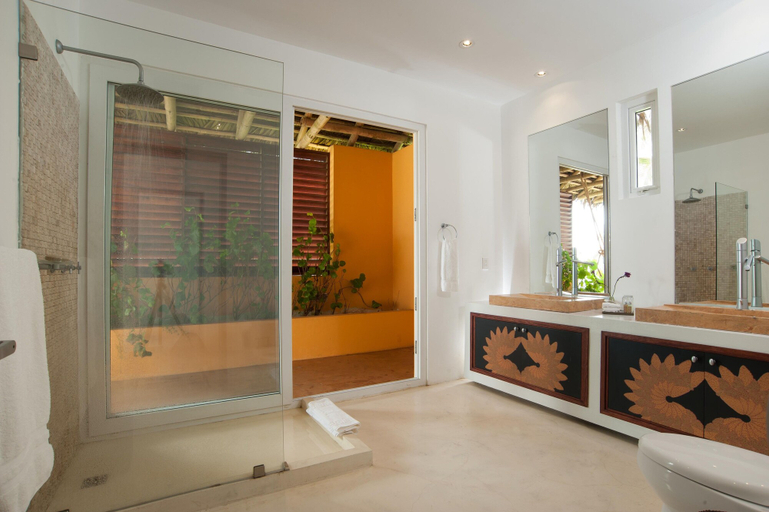 Bathroom 4, Las Tanusas Retreat & SPA, Jipijapa