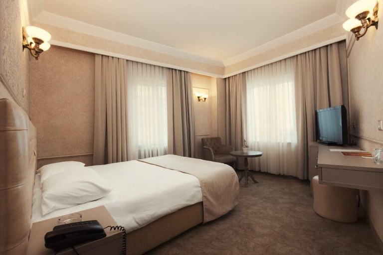 Bedroom 2, Deniz Otel, Kadıköy