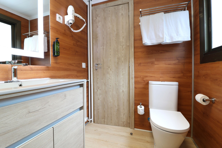 Bathroom 4, Hotel Blu Aran, Lleida