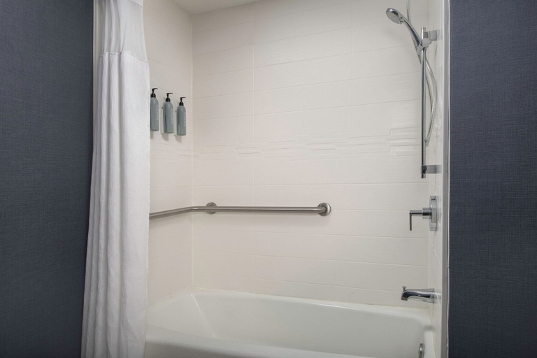 Bathroom 3, Residence Inn by Marriott Birmingham/Hoover, Jefferson
