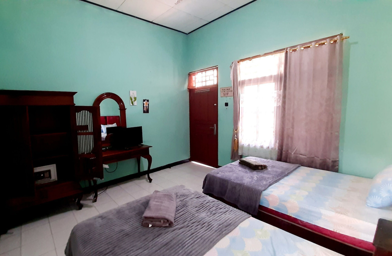 Bedroom 5, New Taman Sari Homestay, Lombok