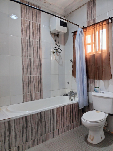 Bathroom 4, Steffan Hotel and Suites, Jos North