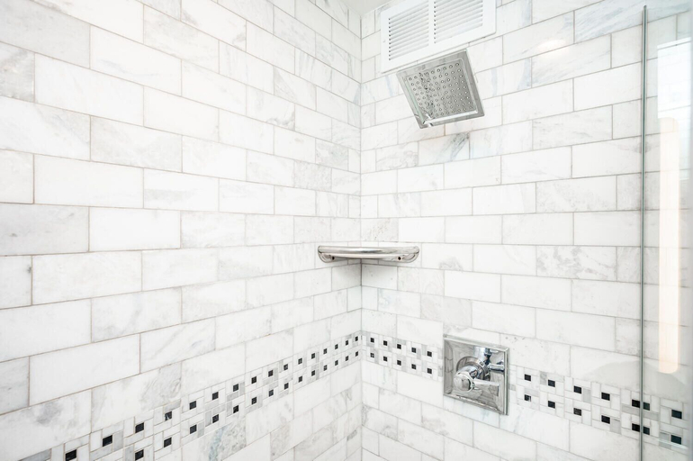 Bathroom 2, ATL Downtown Condo with Free Parking, Atlanta