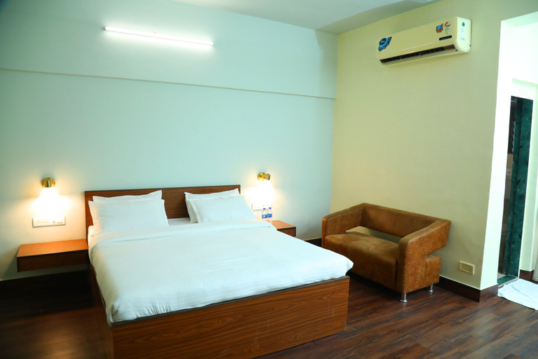 Bedroom 3, Turtle Hotel, Mumbai Suburban