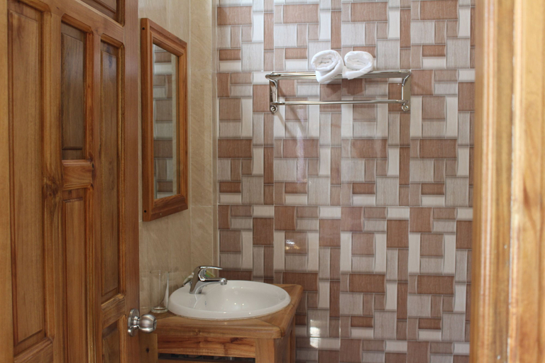 Bathroom 5, Phu Quoc Village, Phú Quốc