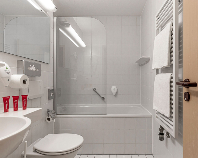 Bathroom 4, INVITE Hotel an der Kaiserburg, Nürnberg