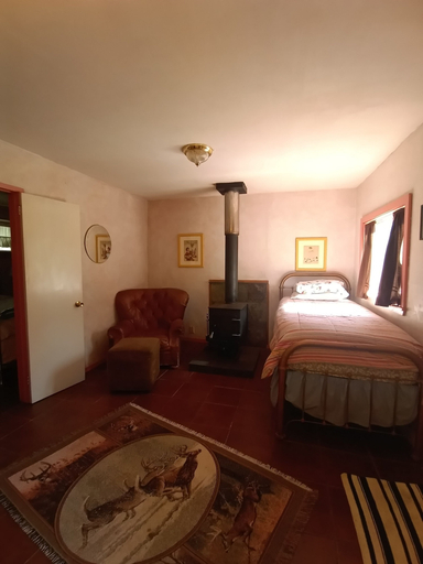 Bedroom 1, Bigfoot RV & Cabins Park, Siskiyou