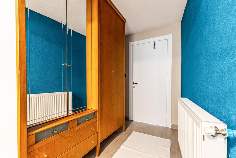 Room 2, Stylish Fully Furnished Modern Flat in Kad k y, Kadıköy