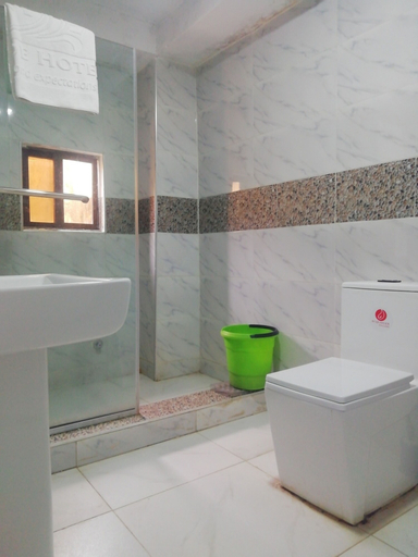 Bathroom 5, Lamonde Hotel Jos, Jos North