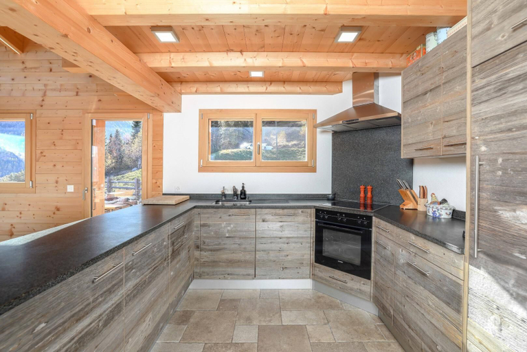 Others 5, Chalet Amarhone - Luxury Chalet With Jacuzzi, Martigny