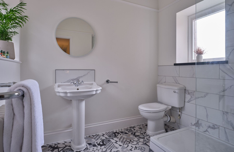 Bathroom 5, The Mole Resort - Hotel rooms, Devon