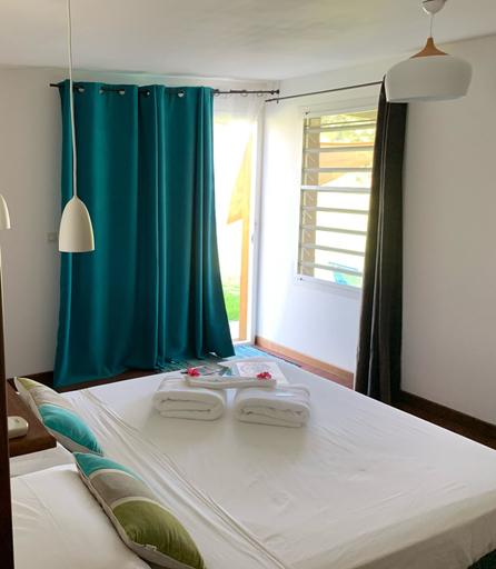Bedroom 5, Poé Côté Lagon Beach Bungalows, Bourail
