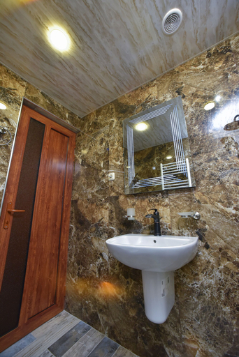 Bathroom 3, Altunyan Hotel, Yerevan