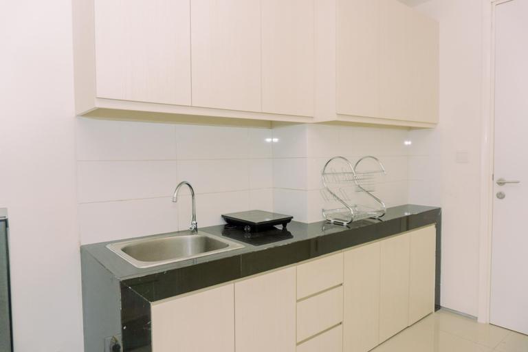 Private kitchen 3, Comfort Stay Studio Apartment At Tuscany Residence, South Tangerang