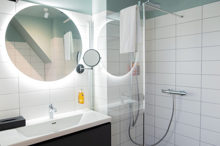 Bathroom 3, Hotel Botanique Breda, Breda