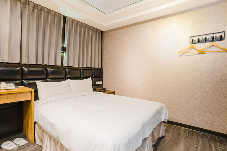 Bedroom 12