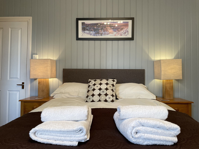 Bedroom 2, Fayvan Apartments, North Yorkshire
