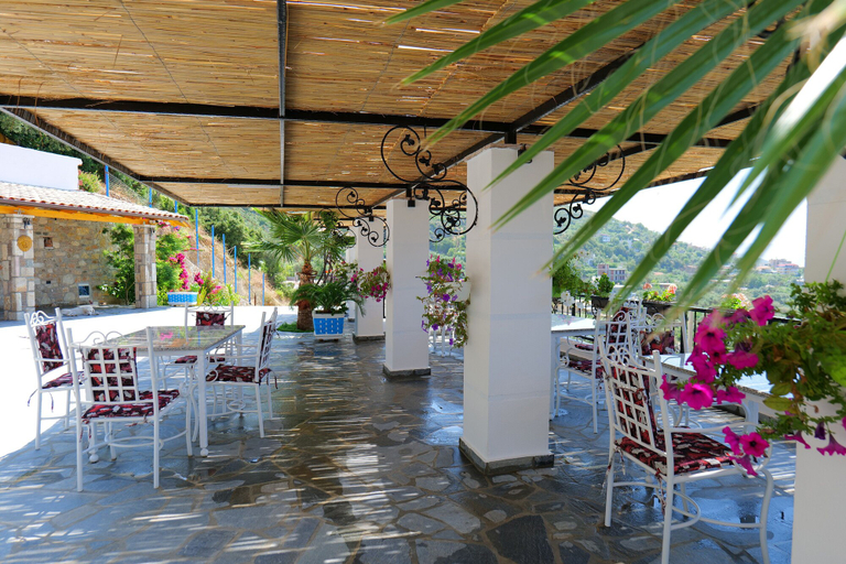 Food & Drinks, Vila Panorama, Sarandës