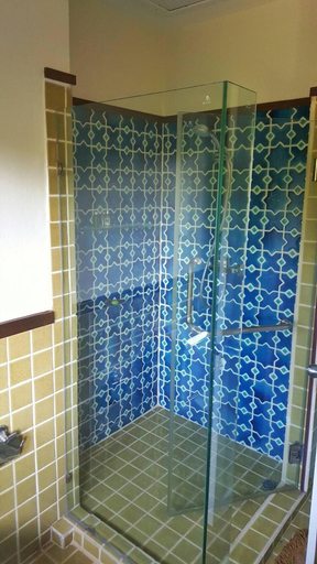 Bathroom, La Gracia, Pak Chong