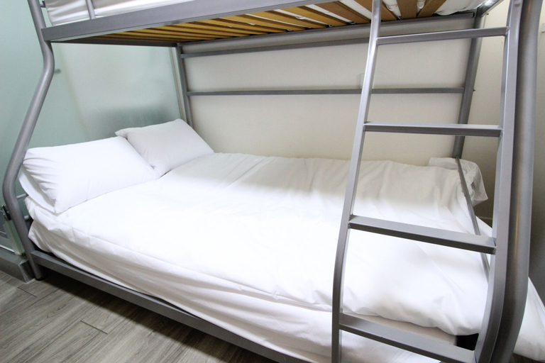 Bedroom 3, Hotel Ivory, Jung