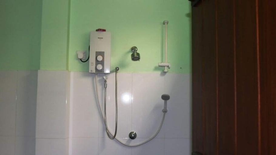 Bathroom 3, Birds Paradise Hotel, Kalawana