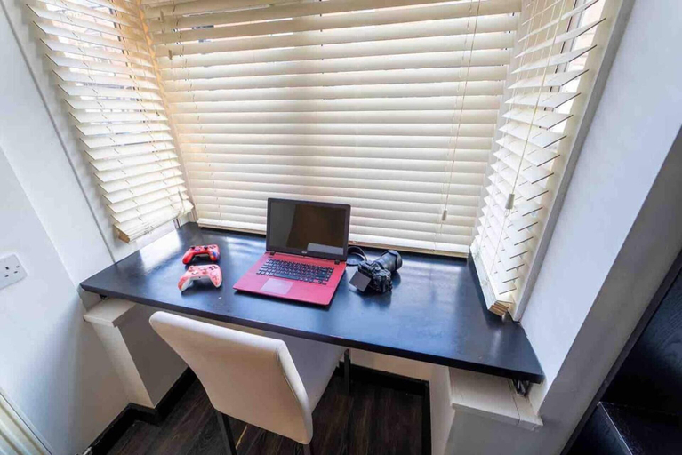 Others 5, Cosy Studio Close to the University, Birmingham