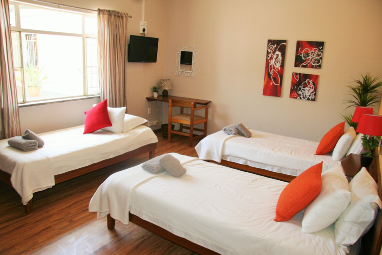 Bedroom 3, Omaruru Guesthouse, Omaruru