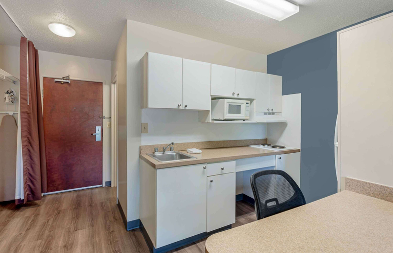 Dining Room 10