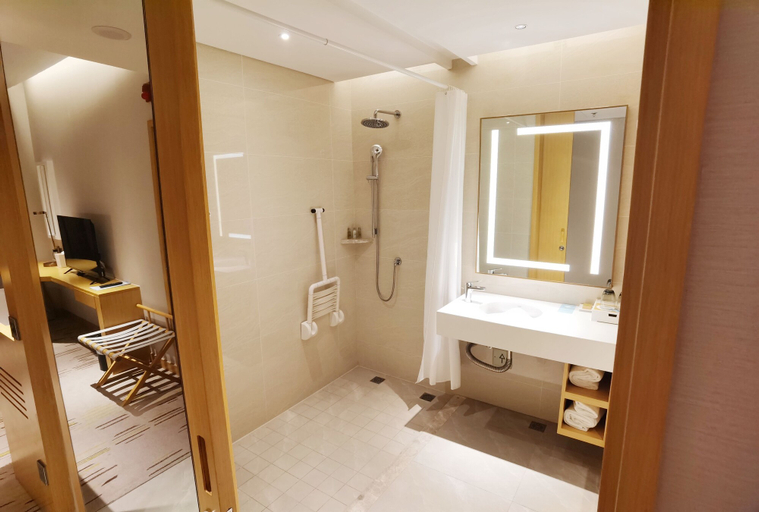 Bathroom 5, Hilton Garden Inn Changzhou Xinbei, Changzhou