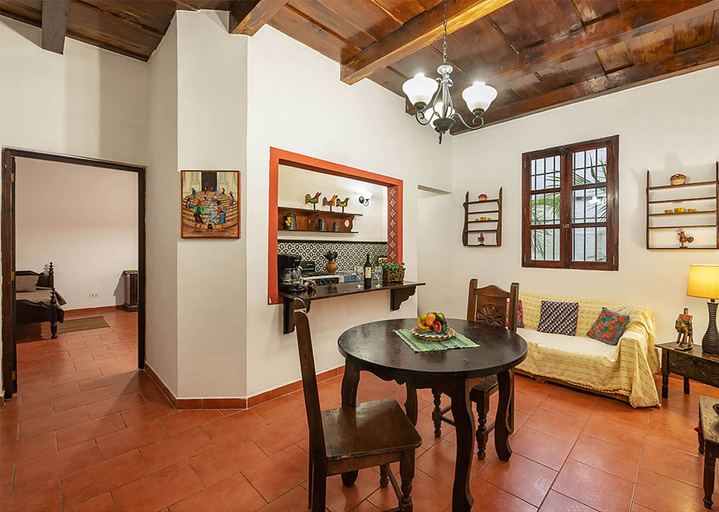 Others 5, Casita Tumbergia, Antigua Guatemala