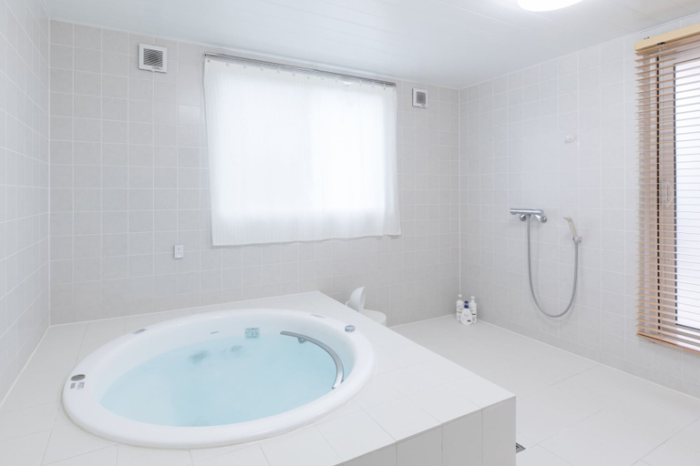 Bathroom, Tea Trees, Tateyama