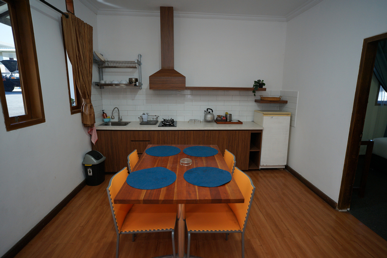 Dining Room 16