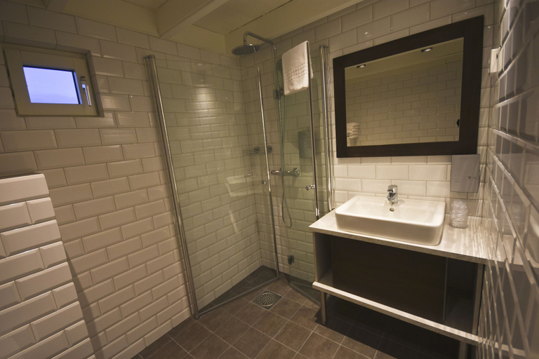 Bathroom 4, Bleik Sea Cabins, Andøy