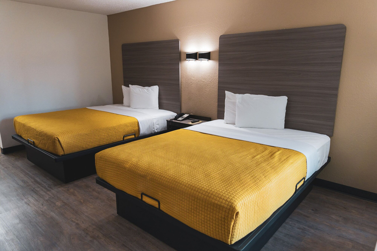 Bedroom 4, Express Inn & Suites, Anderson