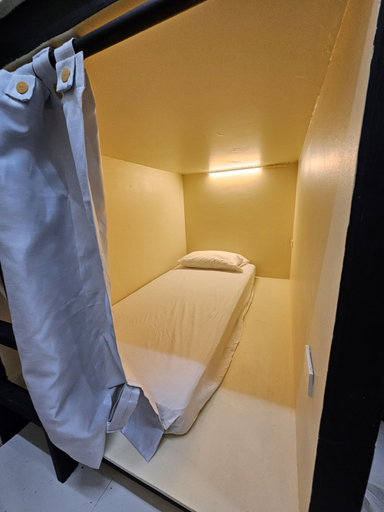 Bedroom 3, Luca hostel, Phra Nakhon
